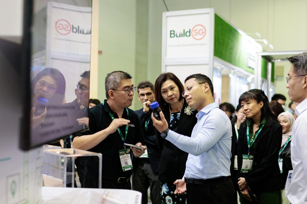 Safer and Greener Bituminous Coating for Waterproofing 4 Singapore Green Building Council 2 Min Desmond Lee visit